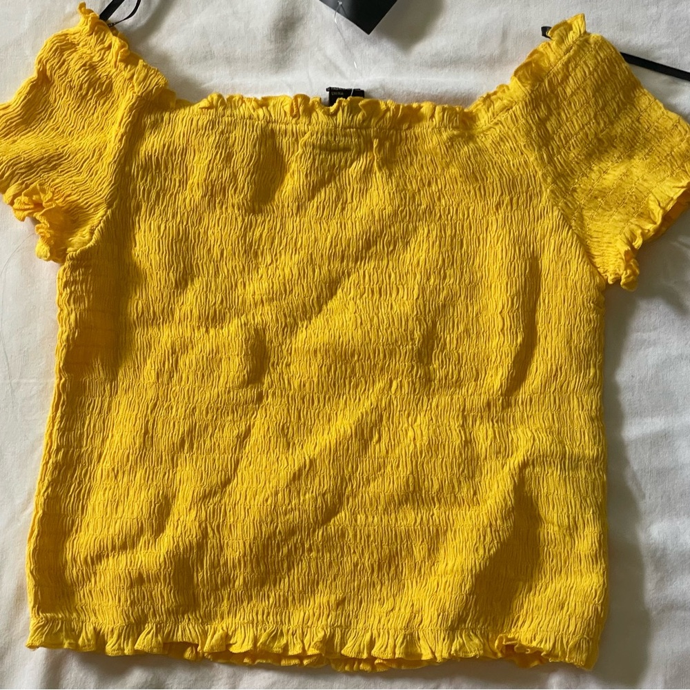 Forever 21 summer Yellow Off the Shoulder Crop Top Small